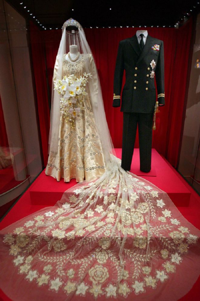 Платье Елизаветы II